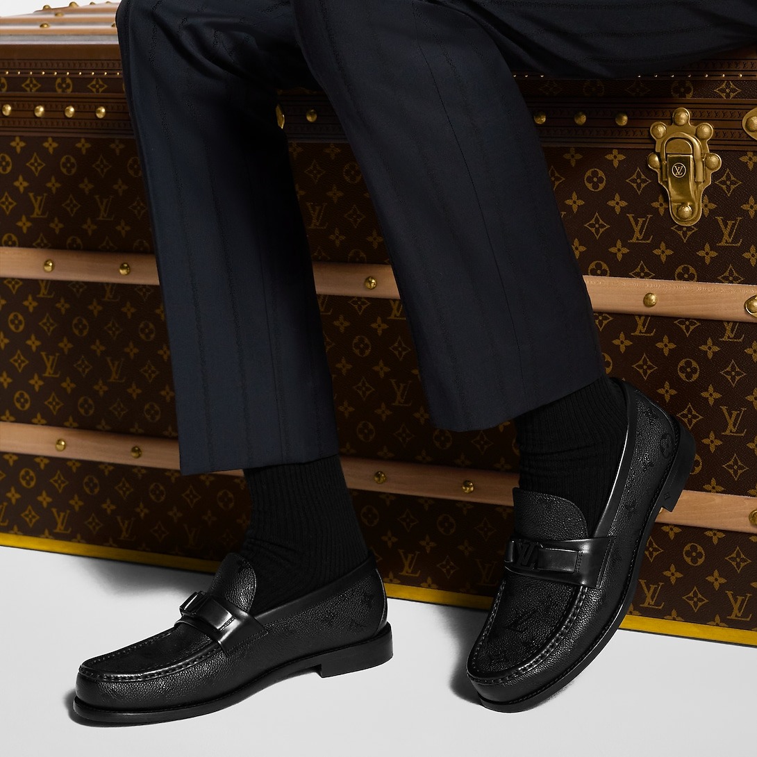 louis-vuitton-major-loafer-black-for-men-1aixp2-masstoneus